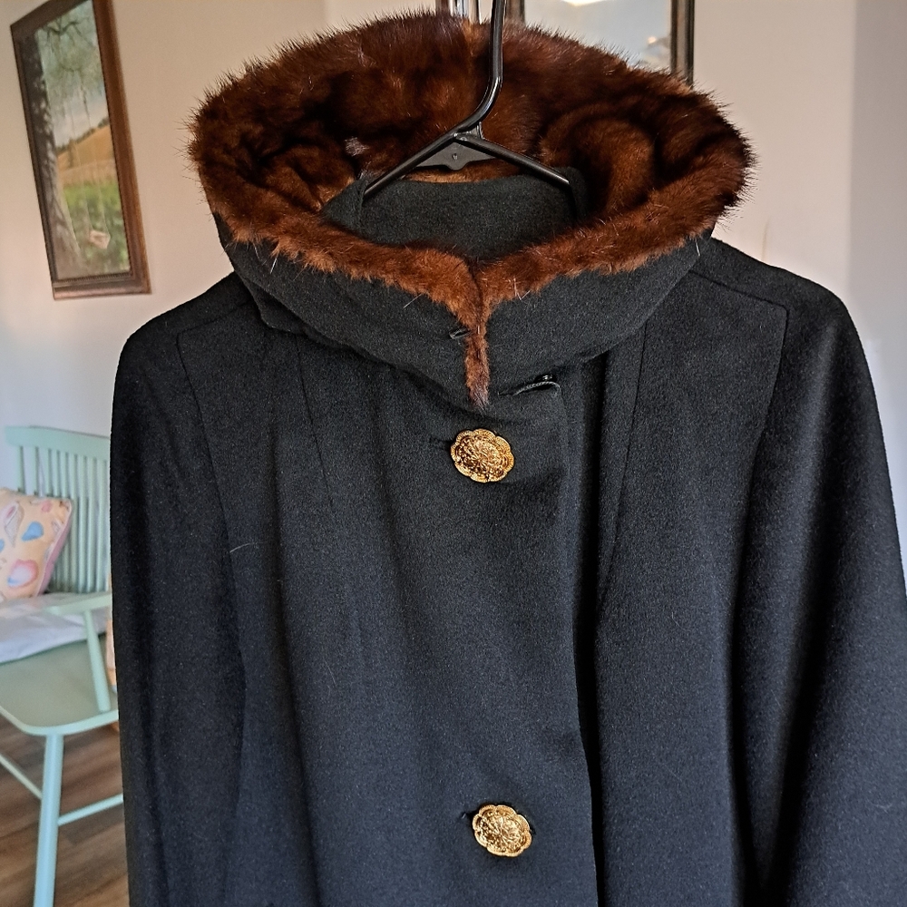 Vintage MINK Collar Wool Coat, Size Small/Medium - Picture 6 of 16